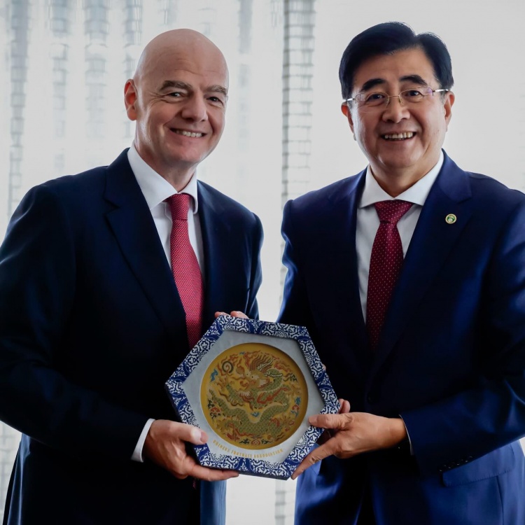 宋凯温哥华会晤因凡蒂诺 中国明确表态承办国际青少年赛事 宋凯温哥华会晤因凡蒂诺 中国明确表态承办国际青少年赛事
